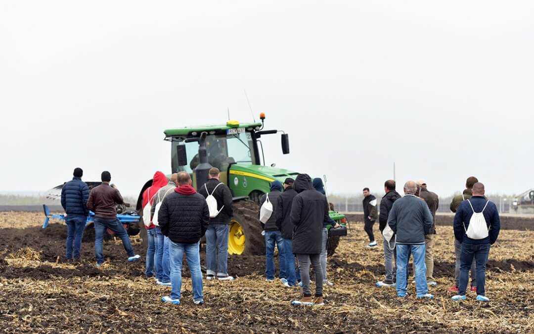 Feljegyzés a Szántás összehasonlító szántóföldi bemutatóról